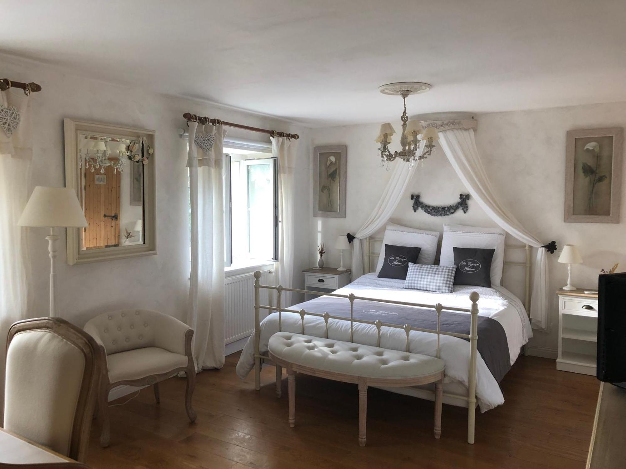 La Grange D'Helene Bed & Breakfast Cholet Exterior photo